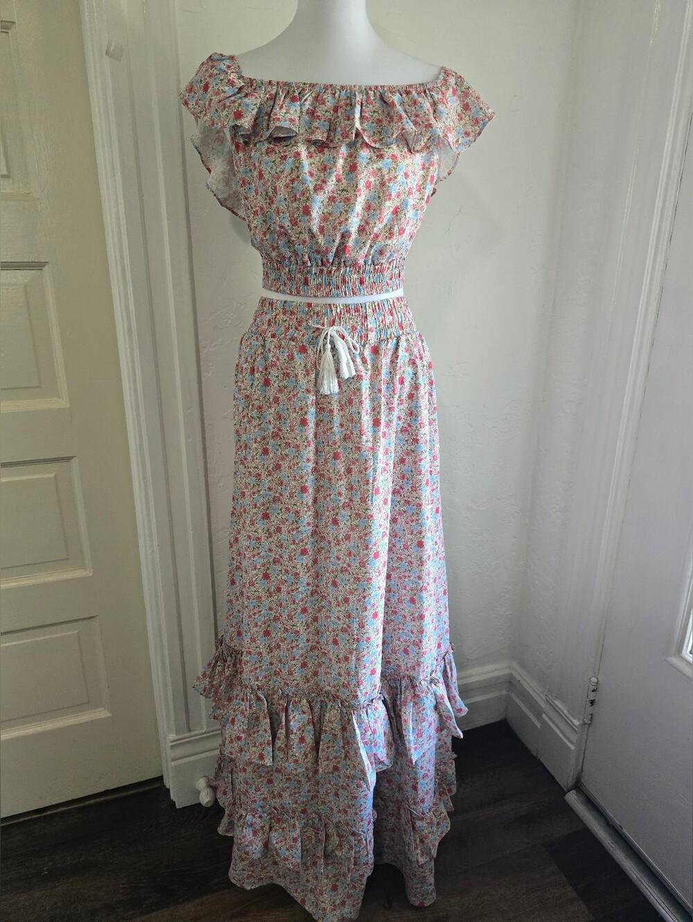 NEW By Egreis Floral Off-Shoulder Ruffle 2pc Set